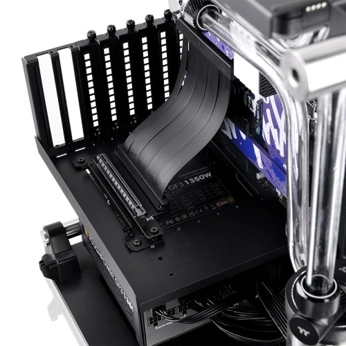 Flexibilní prodlužovací kabel Thermaltake PCI-E 4.0 x16 130mm 90°