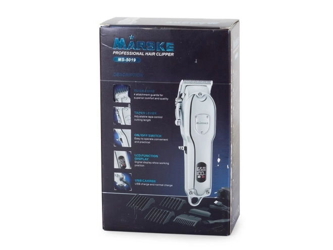 USB nabíjení a bohaté příslušenství