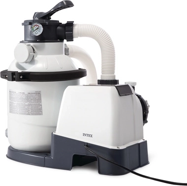 Výkon 5700 l/h pro střední a velké bazény