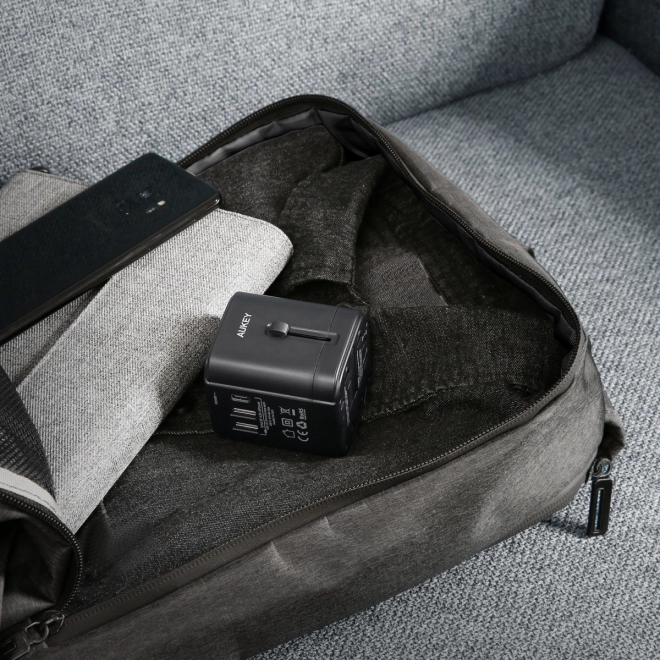 PA-TA01 Černý univerzální cestovní napájecí adaptér 2xUSB+1xUSB C | 7,8A | vhodný pro 150 zemí světa