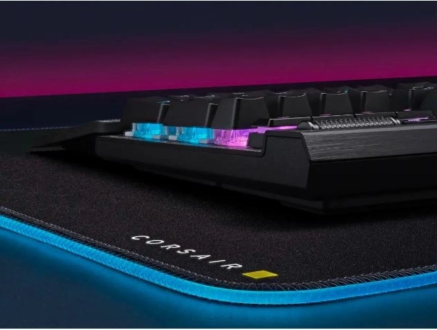 mechanická klávesnice Corsair K70 RGB Pro s PBT Keycaps