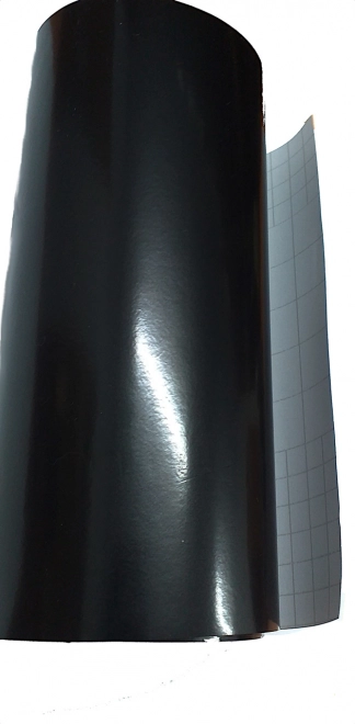 Role fólie hladká polomatná černá 1,52x30m