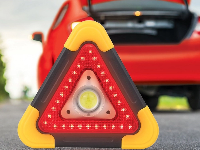 3v1: výstraha, svítilna i powerbanka