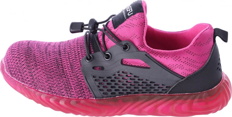 Prodyšný svršek a lehká konstrukce