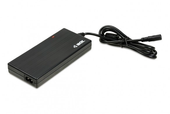 Univerzální adaptér pro notebooky IUZ90WA 90W, automatický, tenký