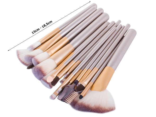 Kompletní 24dílná výbava pro celý make‑up