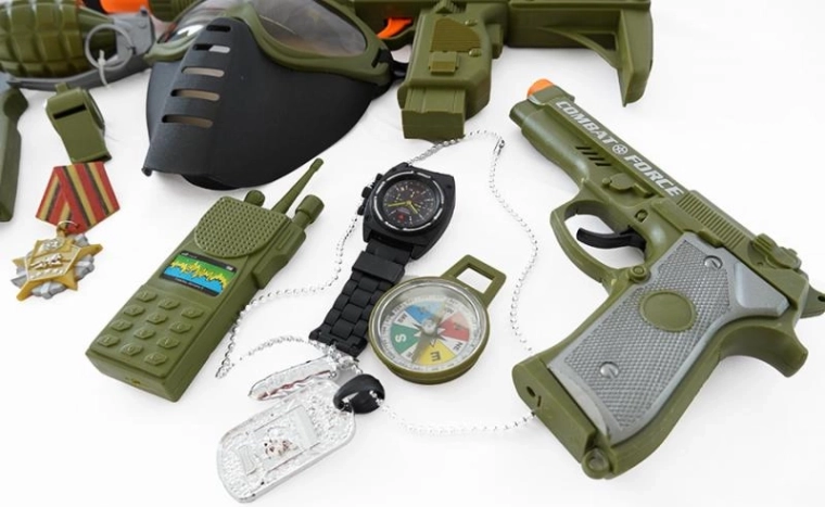 Pistole s efekty na baterie