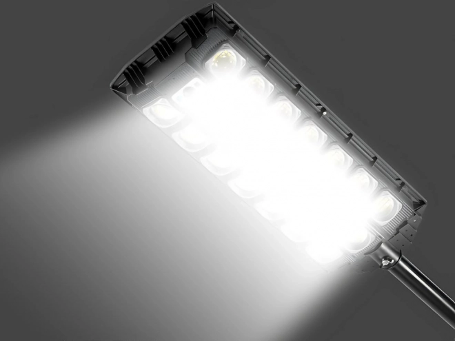 Solární LED pouliční lampa s dálkovým ovládáním