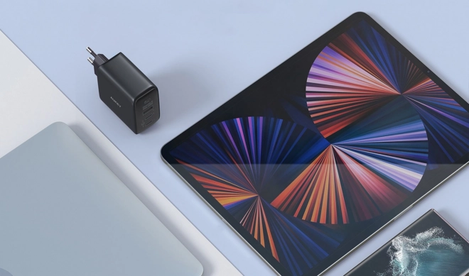 Aukey Omnia II černá GaN nabíječka 65W 3xUSB-C/A