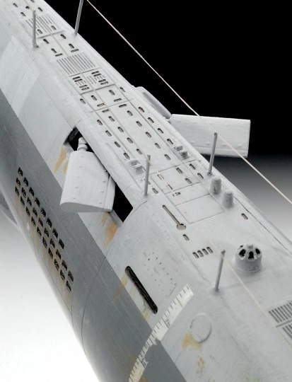 Plastikový model německé ponorky TYPE XXI 1/144
