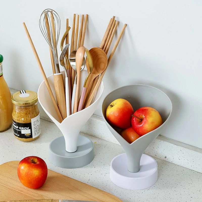 Levně Designový odkapávač ve tvaru trychtýře – bílý