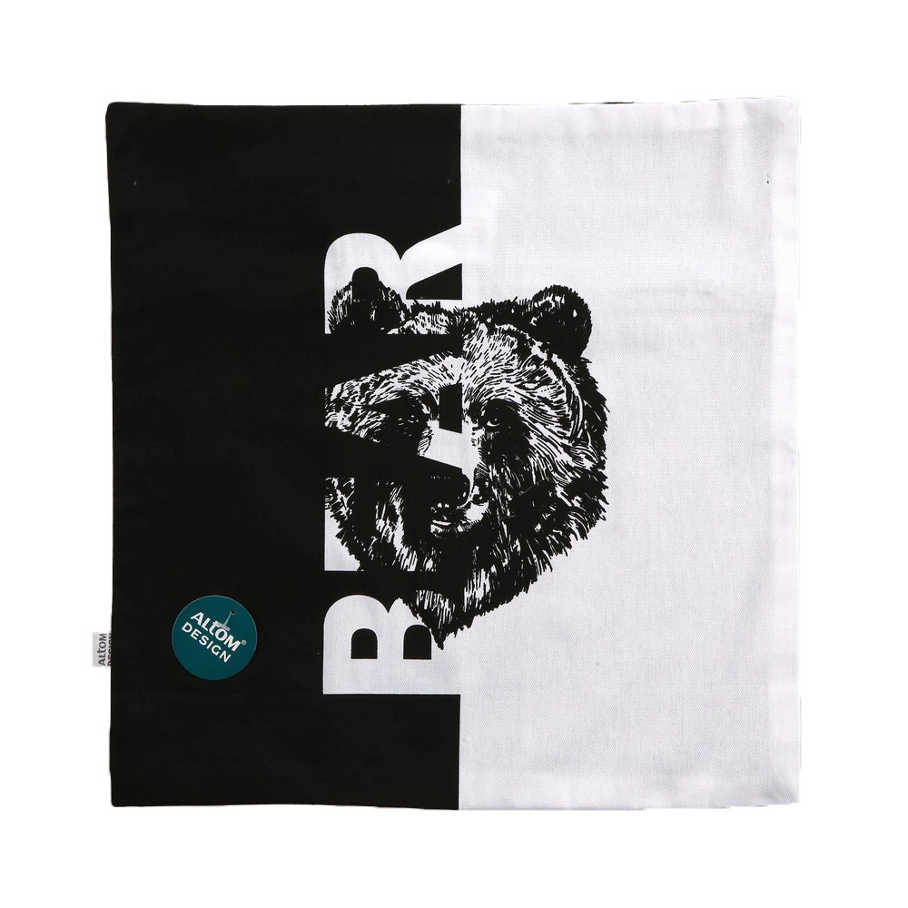 Levně Dekorační povlak na polštář 40 × 40 cm divoká zvířata Bear