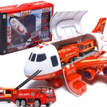 Letadlo–transportér hasiči se 3 auty a dopravními značkami